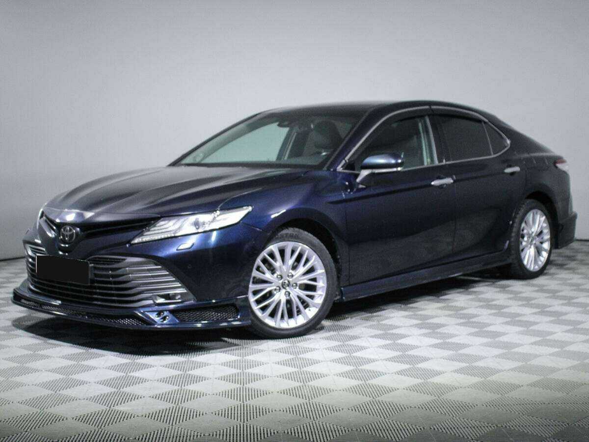 Toyota Camry с пробегом — 2018 год. Посмотреть фото