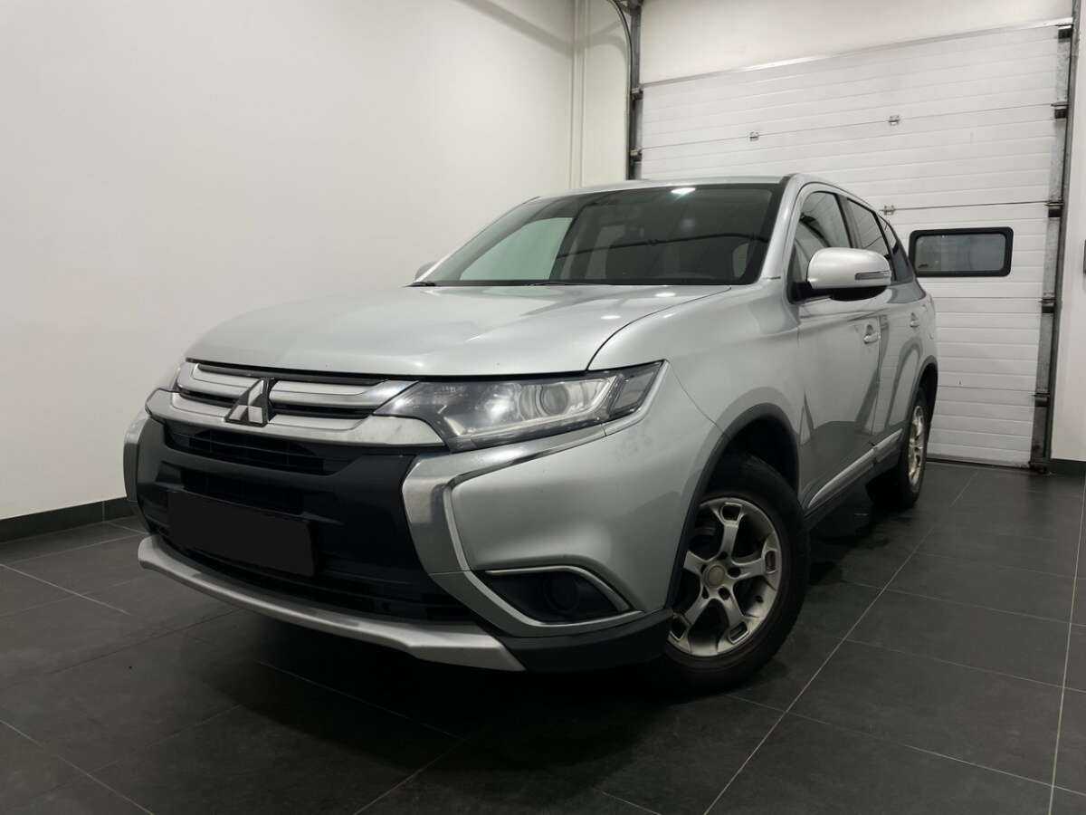 Mitsubishi Outlander с пробегом — 2016 год. Посмотреть фото