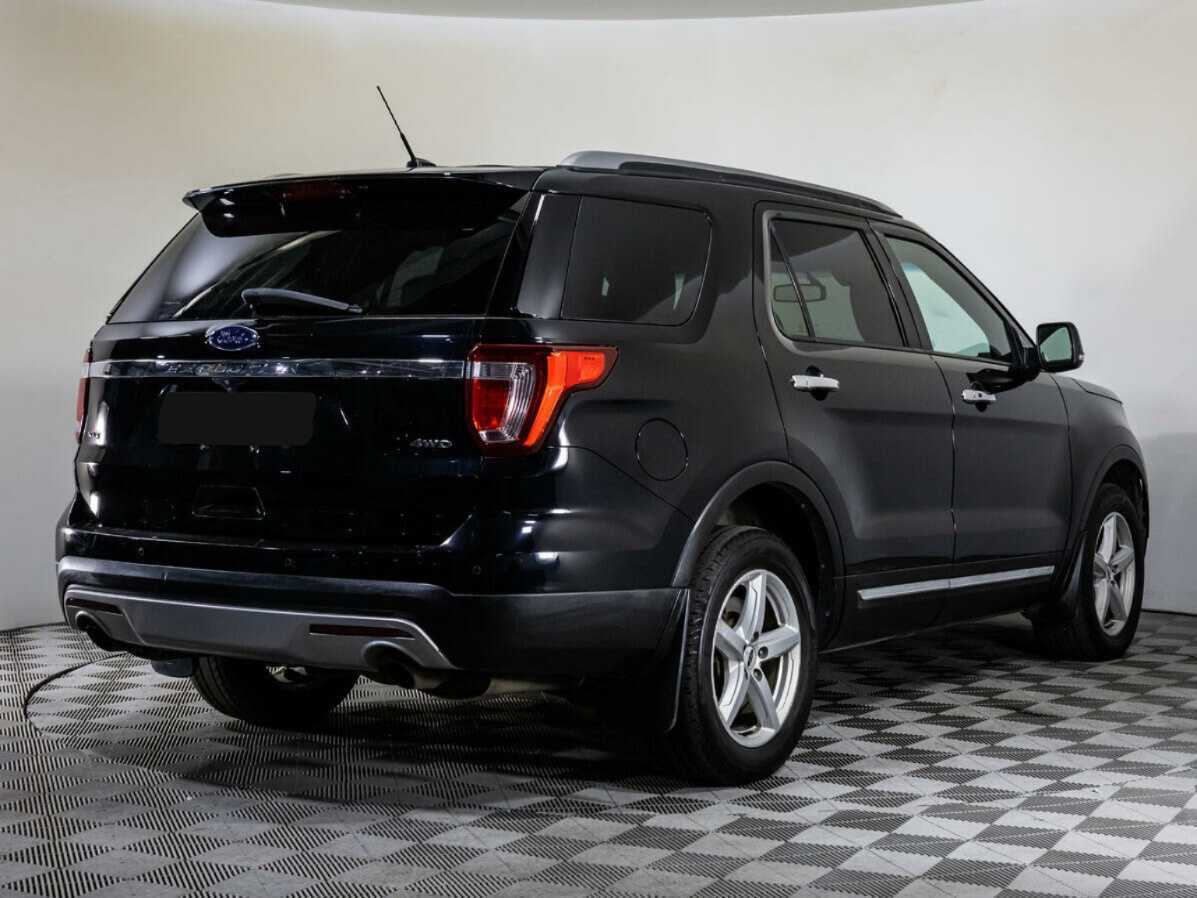 Ford Explorer с пробегом — 2016 год. Фото: #4