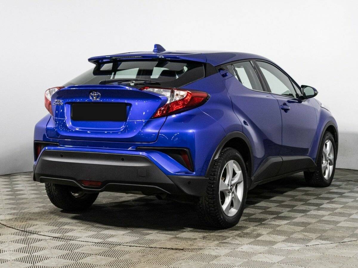 Toyota C-HR с пробегом — 2019 год. Фото: #4