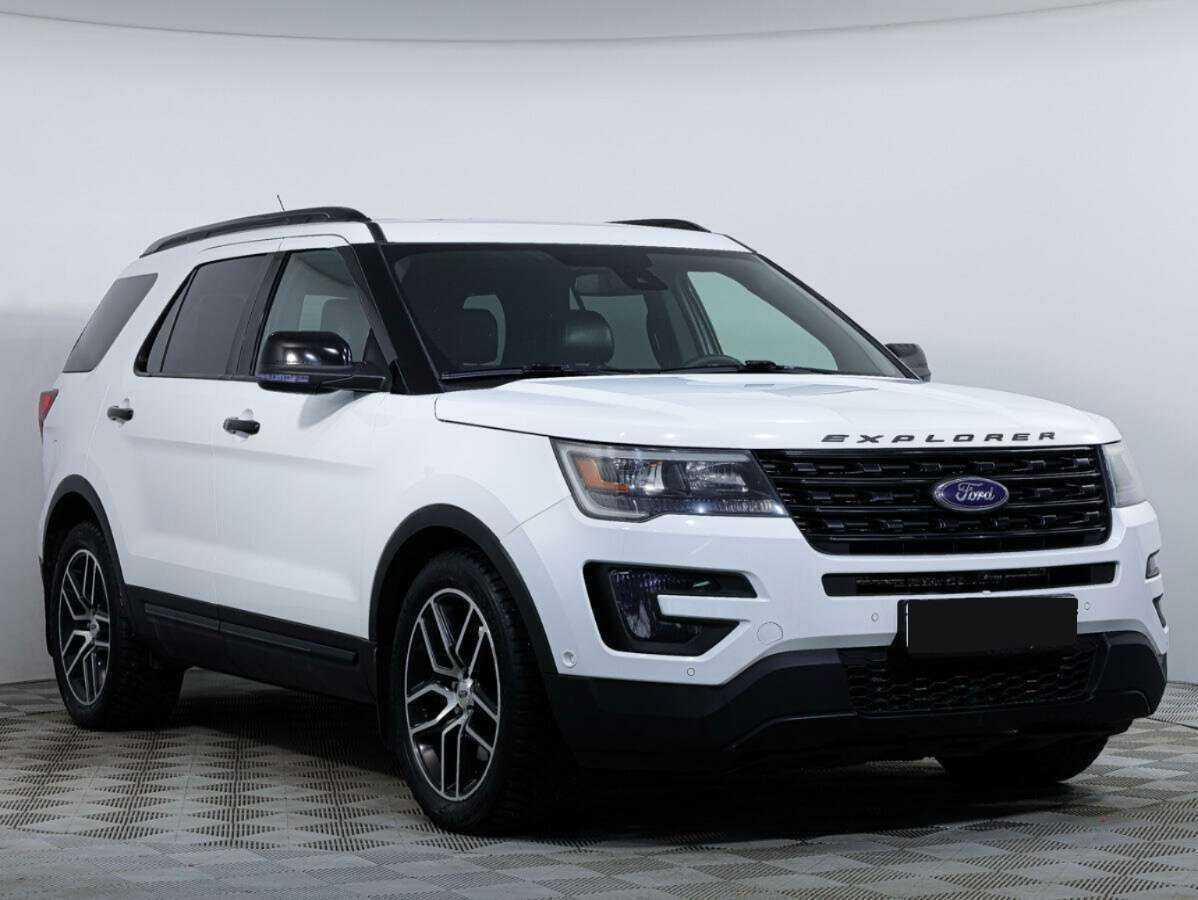 Ford Explorer с пробегом — 2015 год. Фото: #2