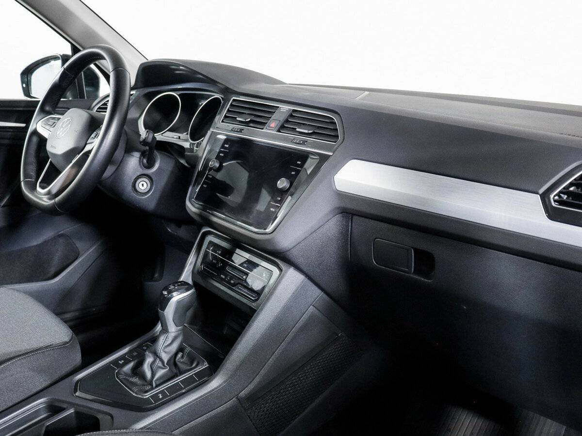 Volkswagen Tiguan с пробегом — 2021 год. Фото: #8