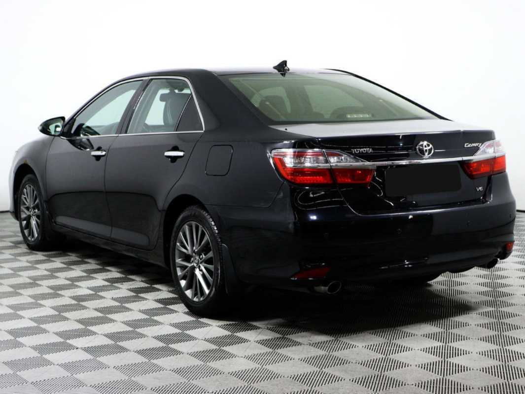 Toyota Camry с пробегом — 2015 год. Фото: #6