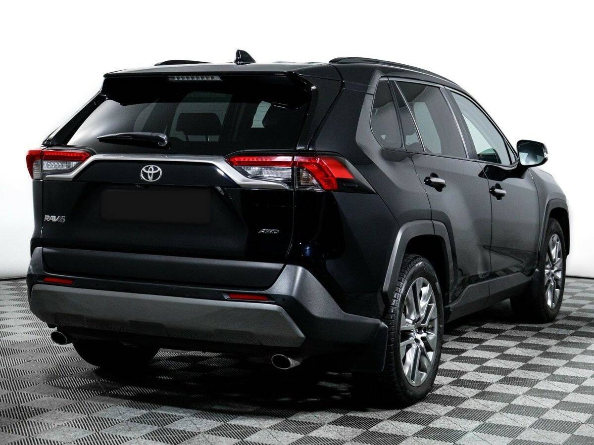 Toyota RAV4 с пробегом — 2019 год. Фото: #4