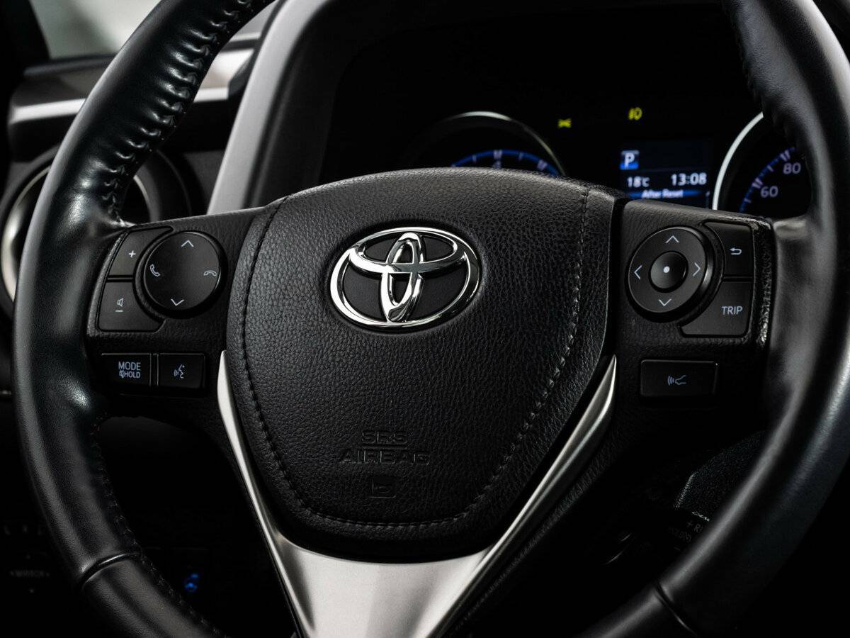 Toyota RAV4 с пробегом — 2019 год. Фото: #9