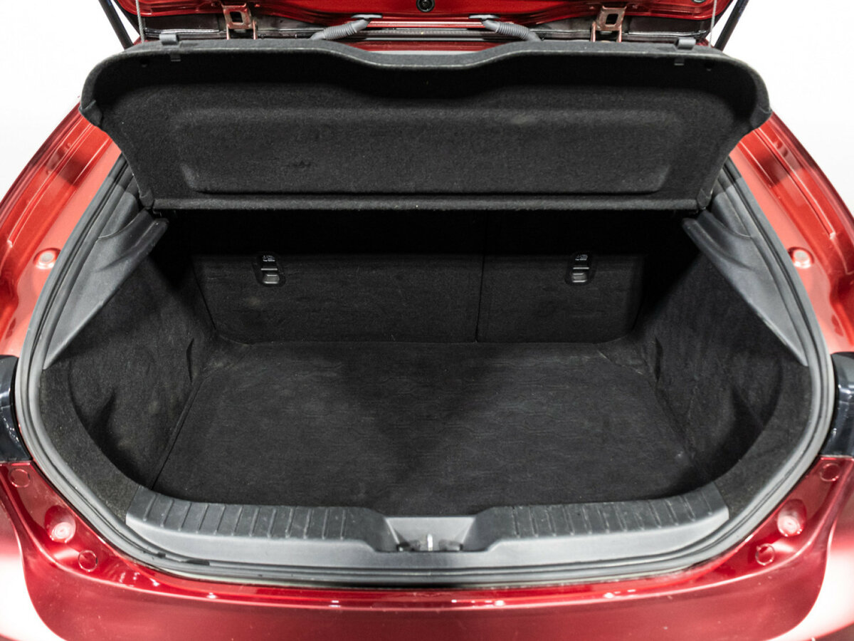 Mazda 3 с пробегом — 2019 год. Фото: #16