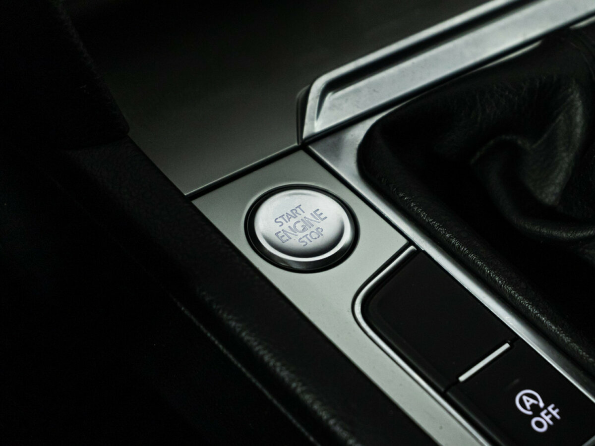 Volkswagen Passat с пробегом — 2017 год. Фото: #14