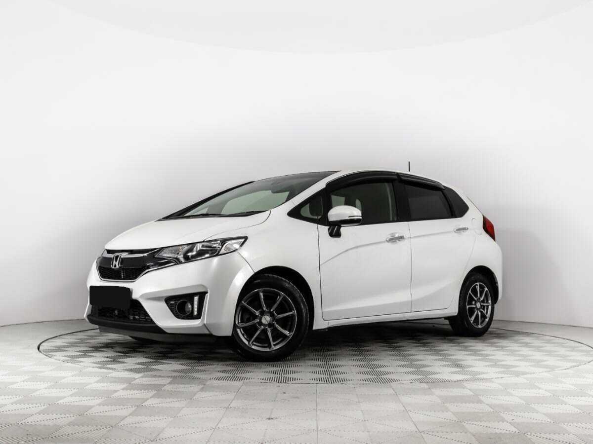 Honda Fit с пробегом — 2015 год. Посмотреть фото