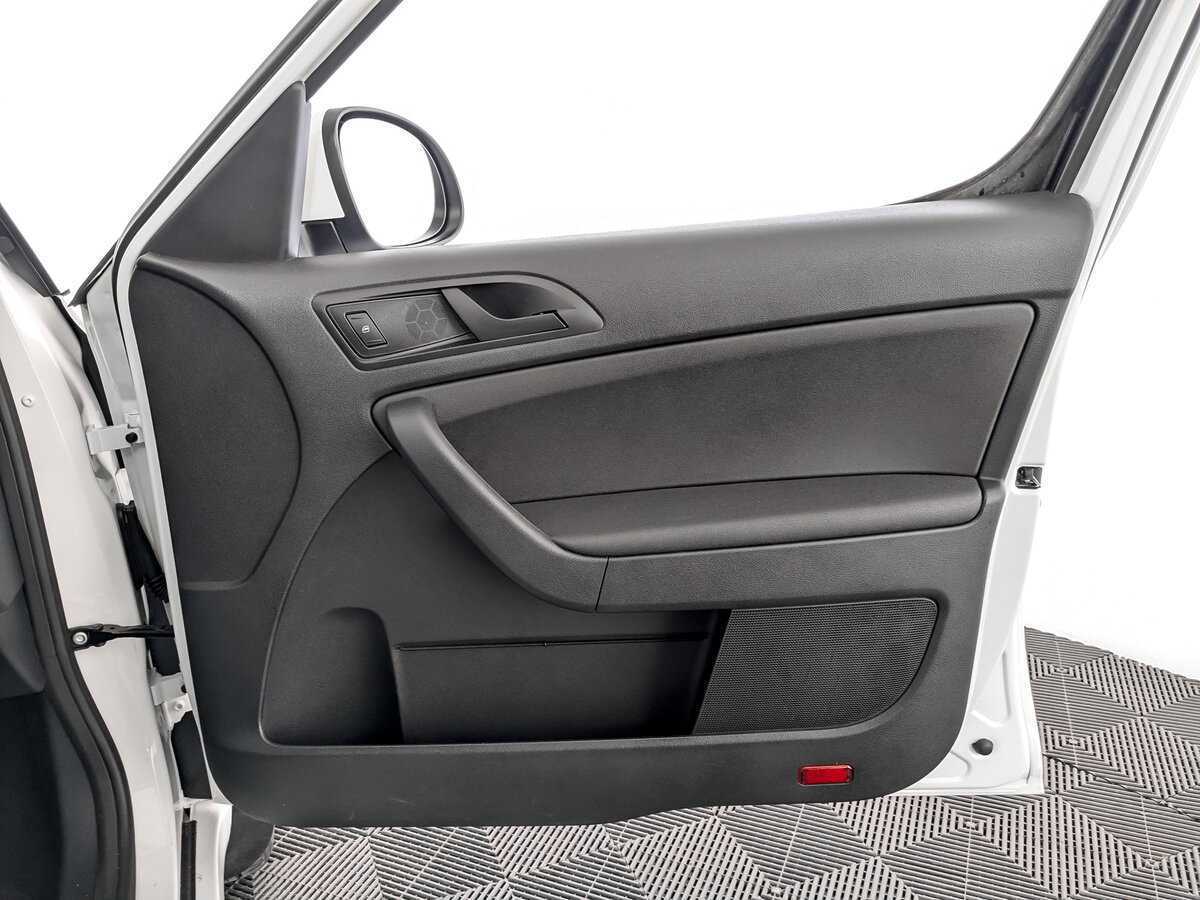 Skoda Yeti с пробегом — 2014 год. Фото: #17