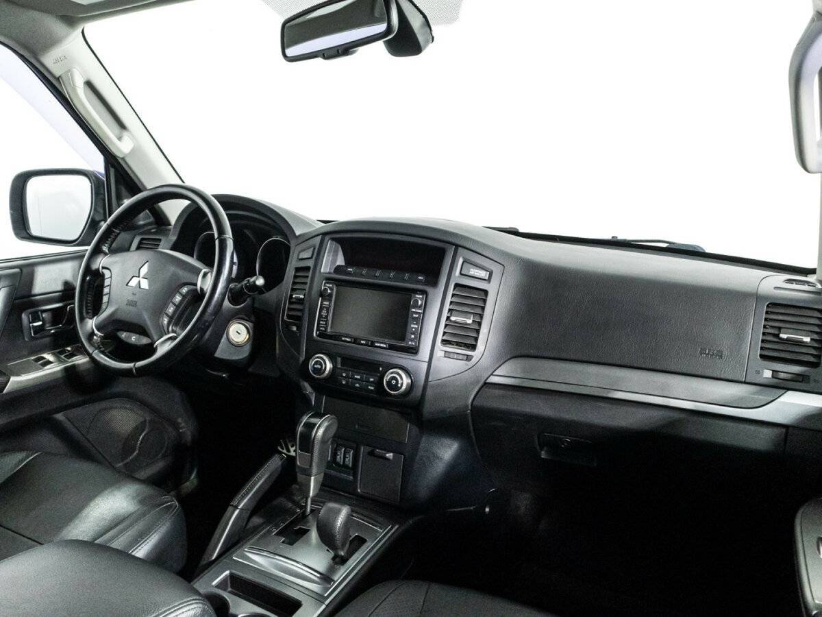 Mitsubishi Pajero с пробегом — 2012 год. Фото: #6