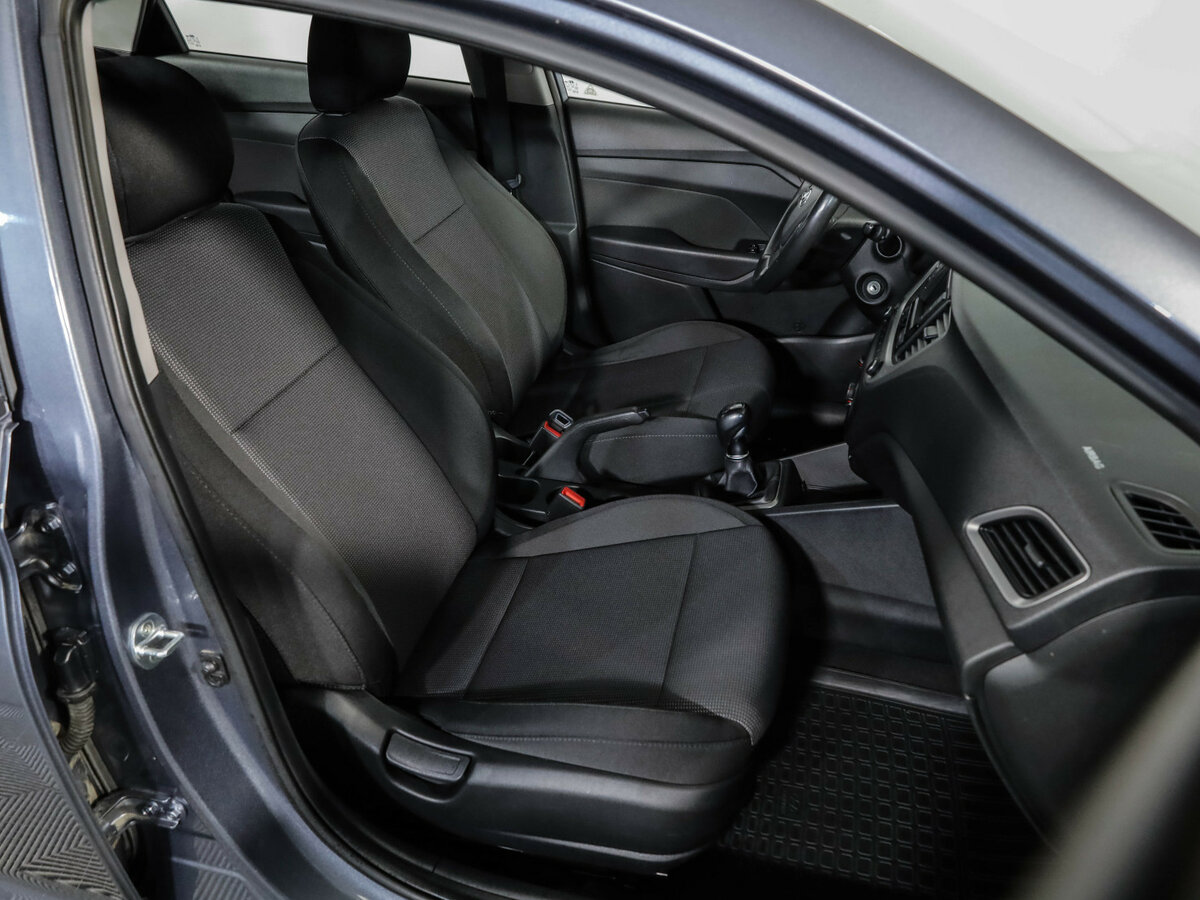 Hyundai Solaris с пробегом — 2018 год. Фото: #16