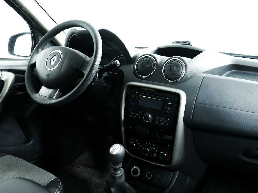 Renault Duster с пробегом — 2014 год. Фото: #8