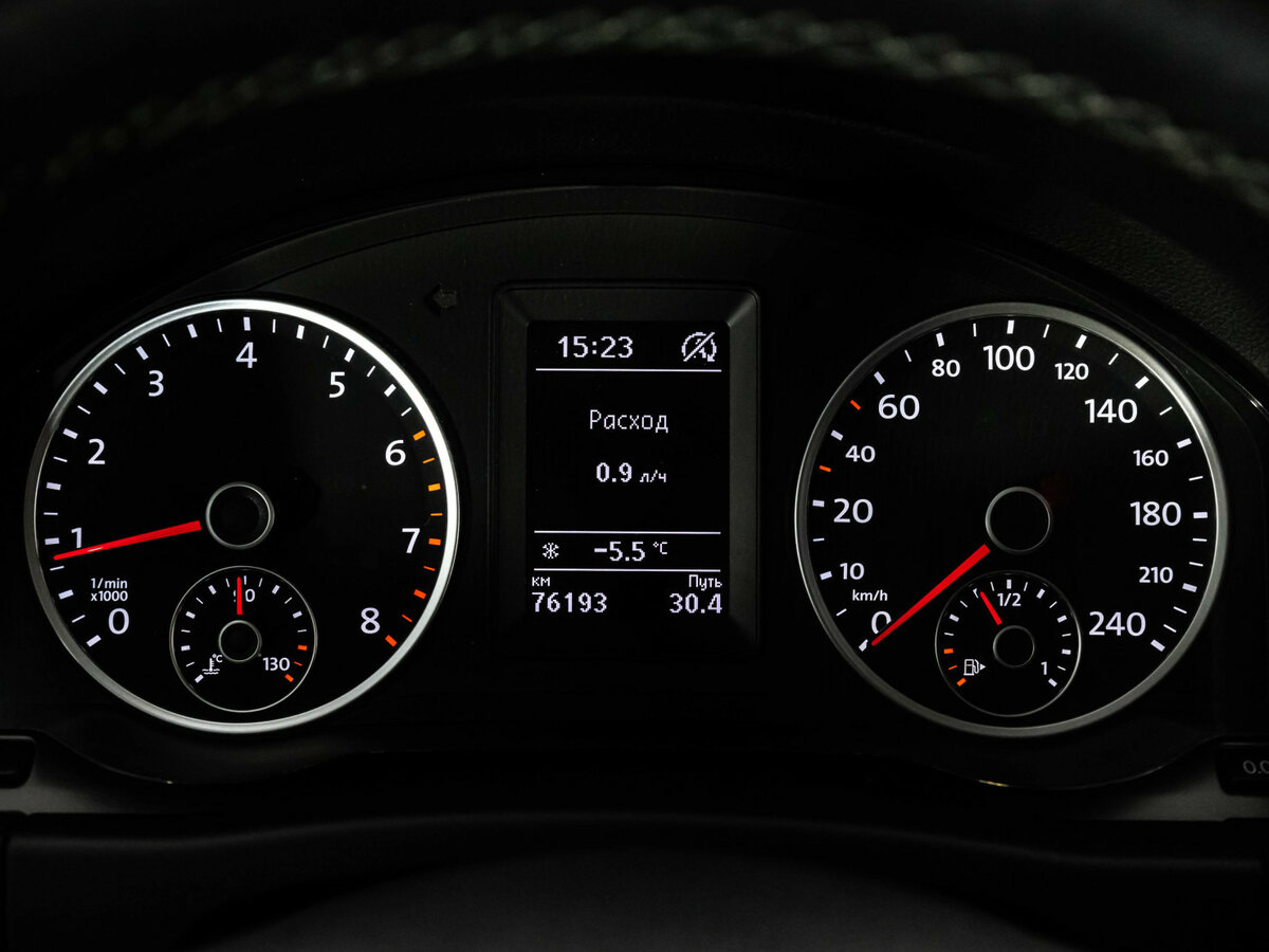 Volkswagen Tiguan с пробегом — 2014 год. Фото: #19