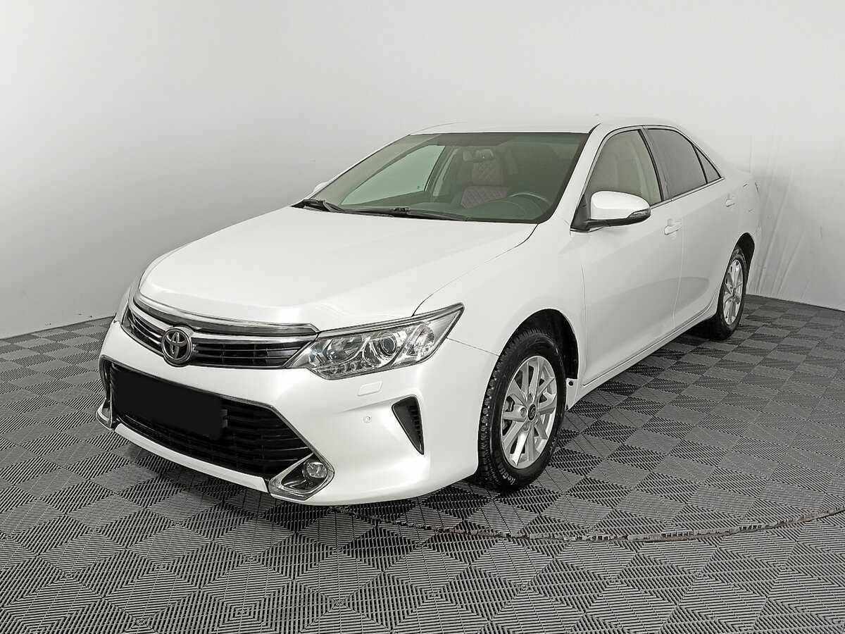 Toyota Camry с пробегом — 2017 год. Фото: #0