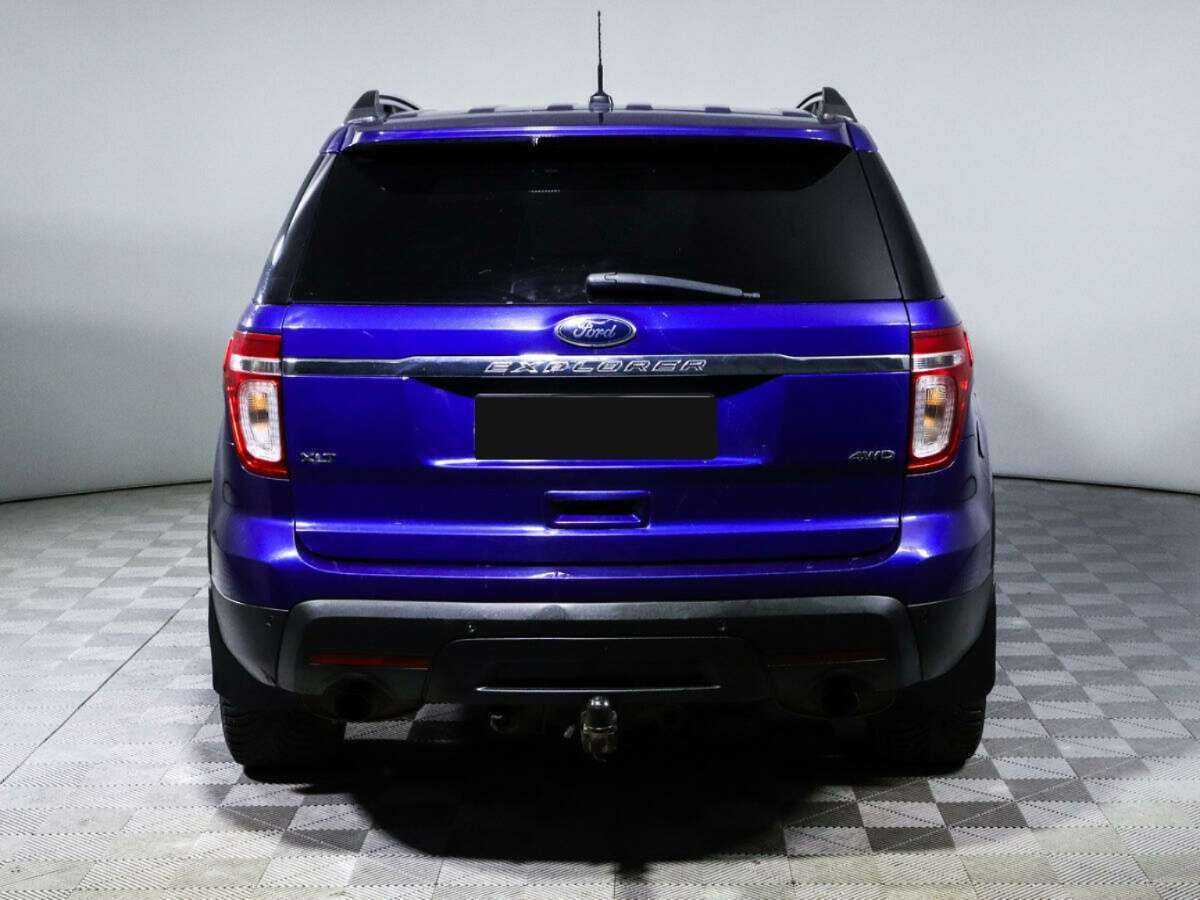 Ford Explorer с пробегом — 2014 год. Фото: #4
