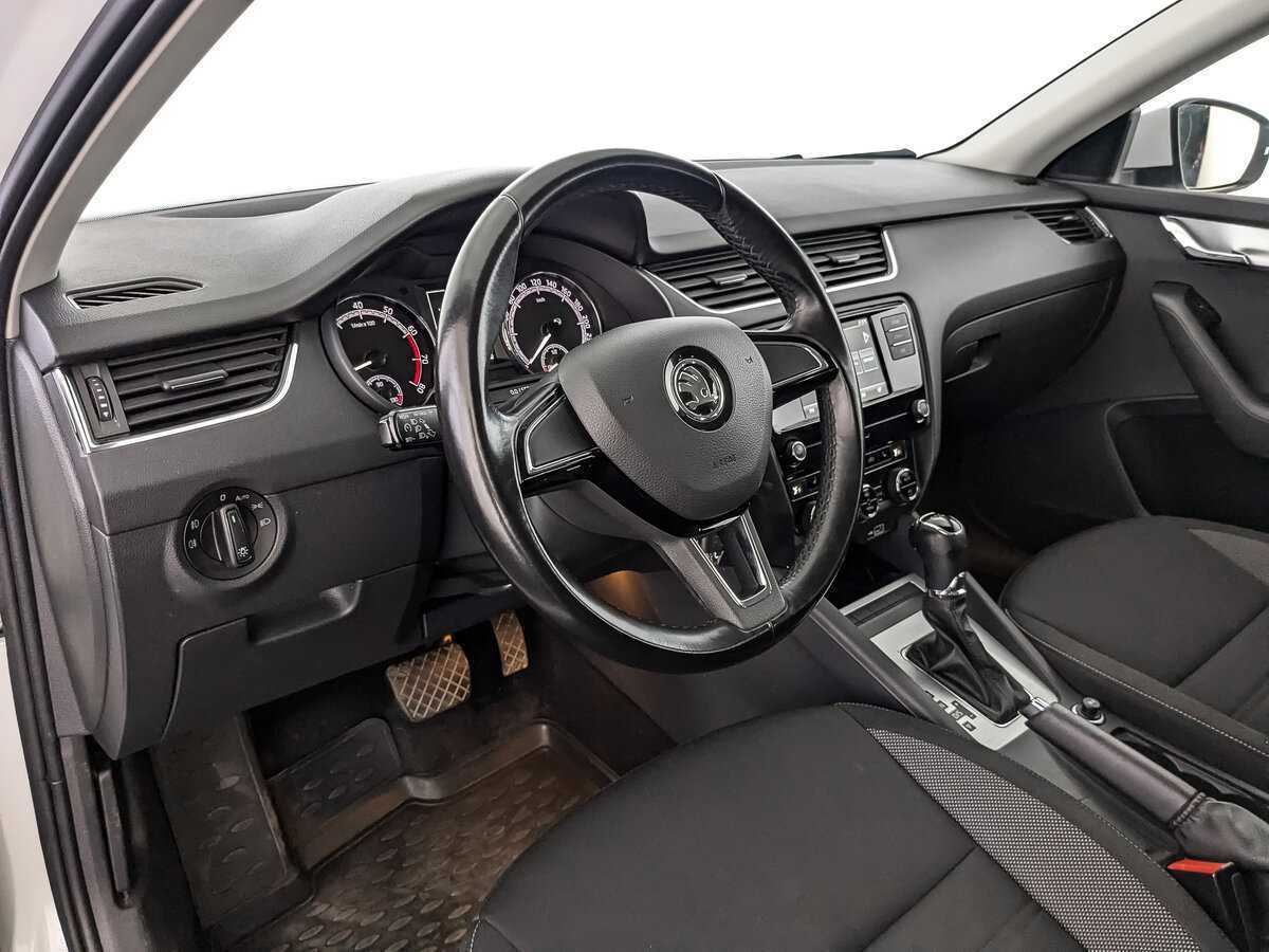 Skoda Octavia с пробегом — 2020 год. Фото: #10