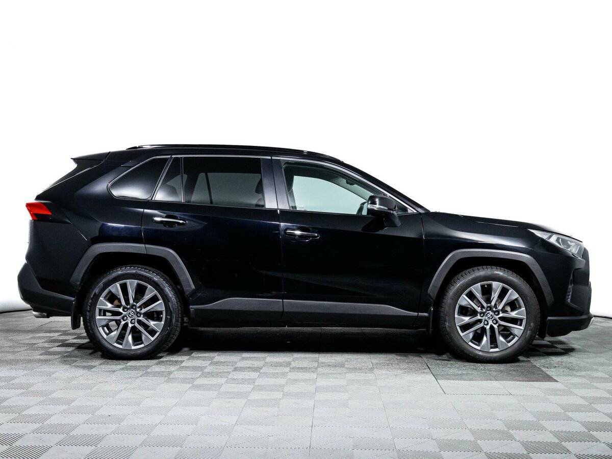 Toyota RAV4 с пробегом — 2019 год. Фото: #3
