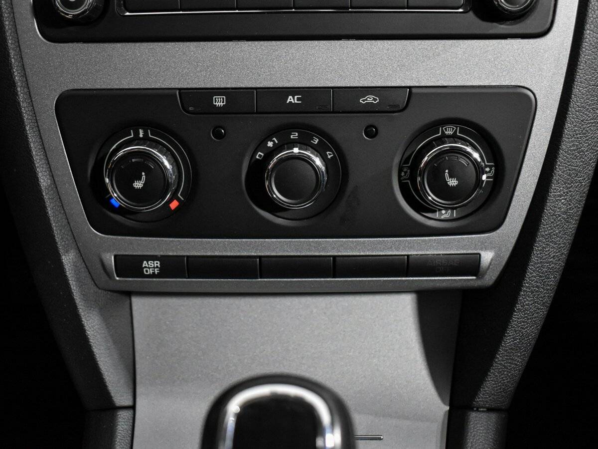 Skoda Octavia с пробегом — 2013 год. Фото: #13