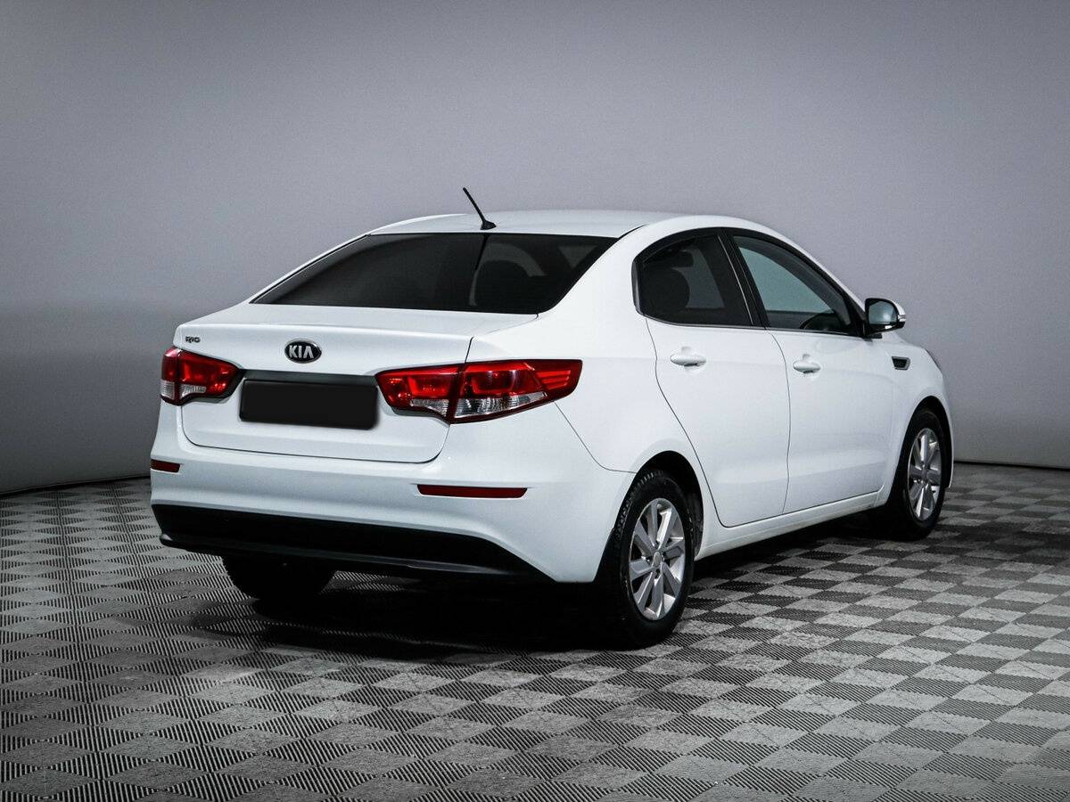 Kia Rio с пробегом — 2015 год. Фото: #3