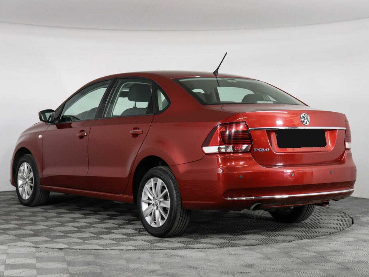Volkswagen Polo с пробегом — 2015 год. Фото: #3