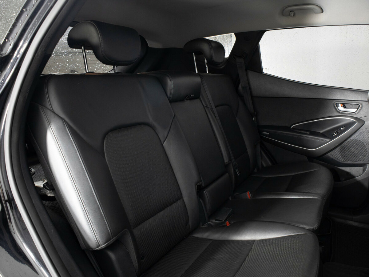 Hyundai Santa Fe с пробегом — 2014 год. Фото: #10