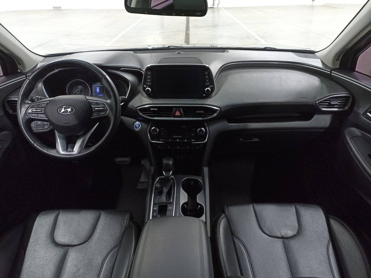 Hyundai Santa Fe с пробегом — 2019 год. Фото: #13