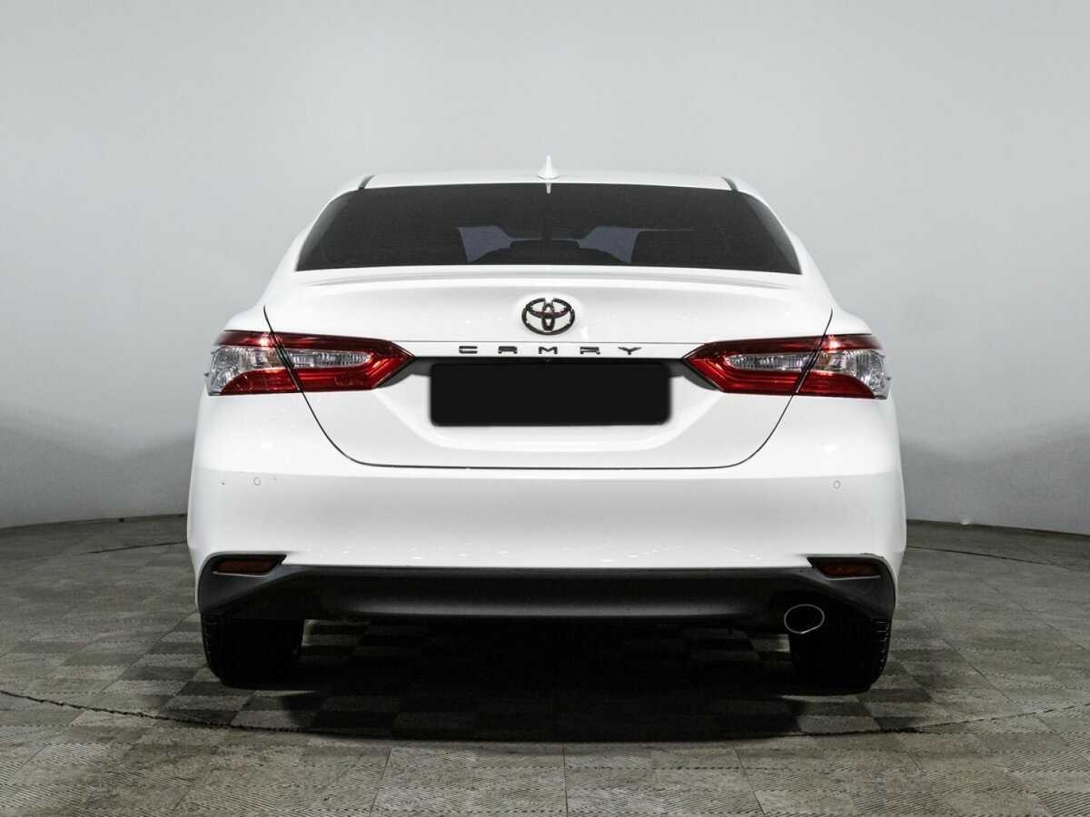 Toyota Camry с пробегом — 2019 год. Фото: #4