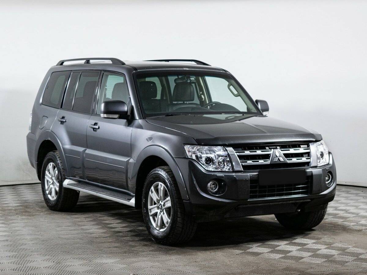 Mitsubishi Pajero с пробегом — 2013 год. Фото: #2
