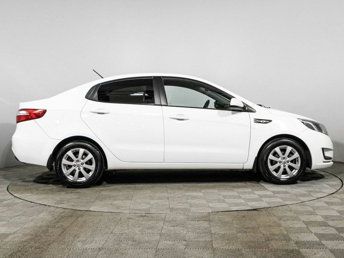 Kia Rio с пробегом — 2014 год. Фото: #3