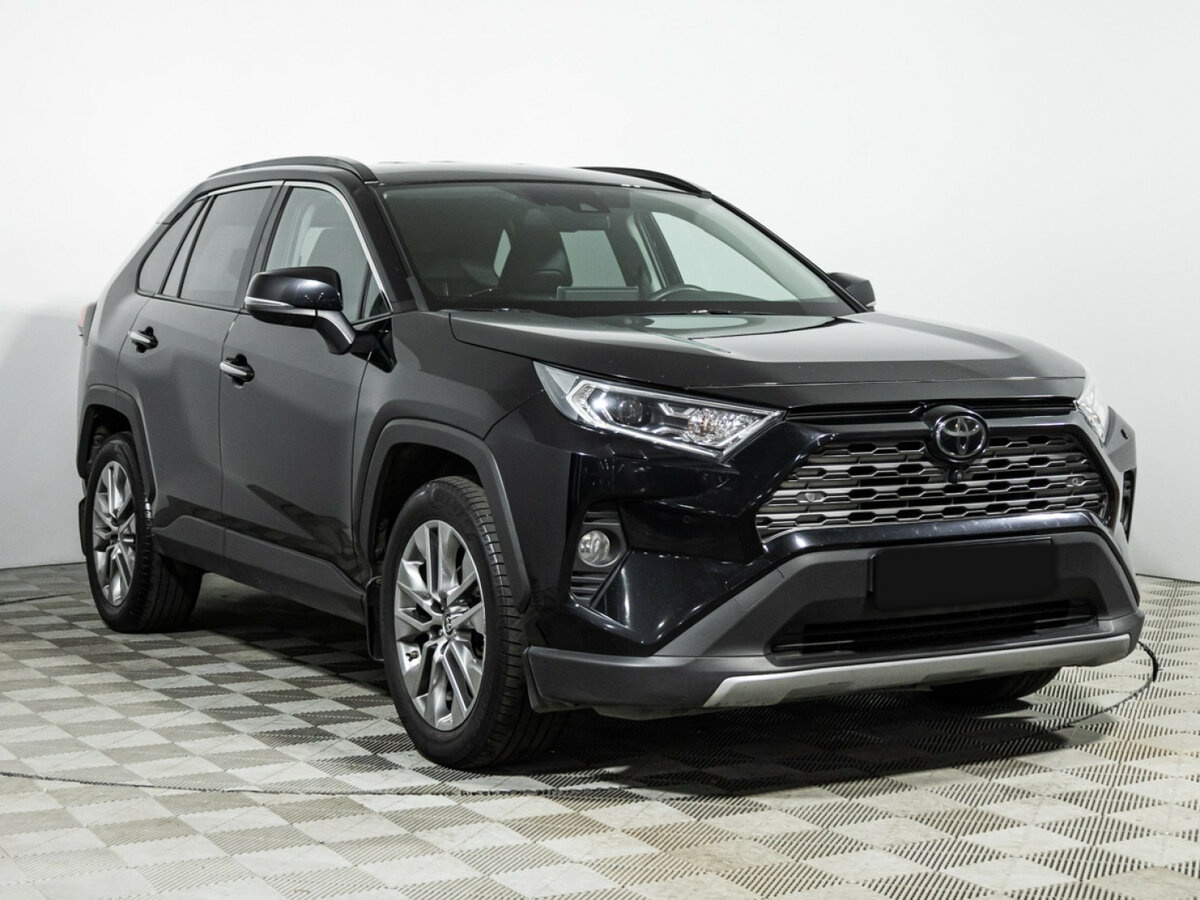 Toyota RAV4 с пробегом — 2021 год. Фото: #2