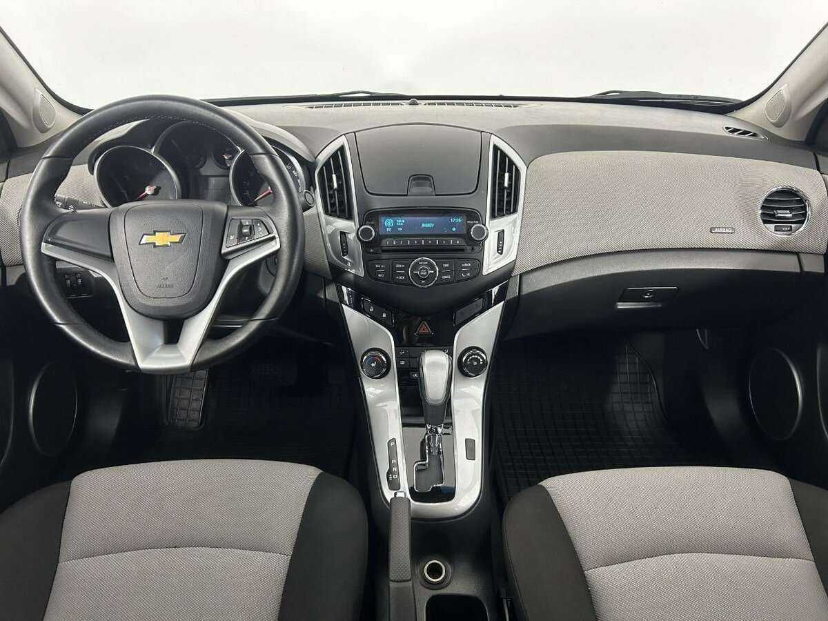 Chevrolet Cruze с пробегом — 2013 год. Фото: #6