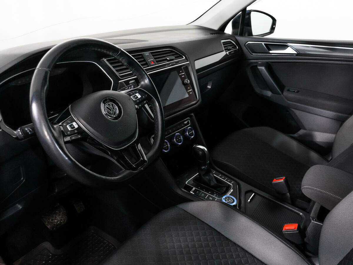 Volkswagen Tiguan с пробегом — 2017 год. Фото: #6