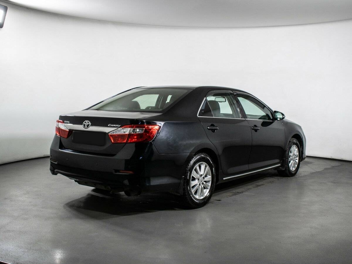 Toyota Camry с пробегом — 2013 год. Фото: #4
