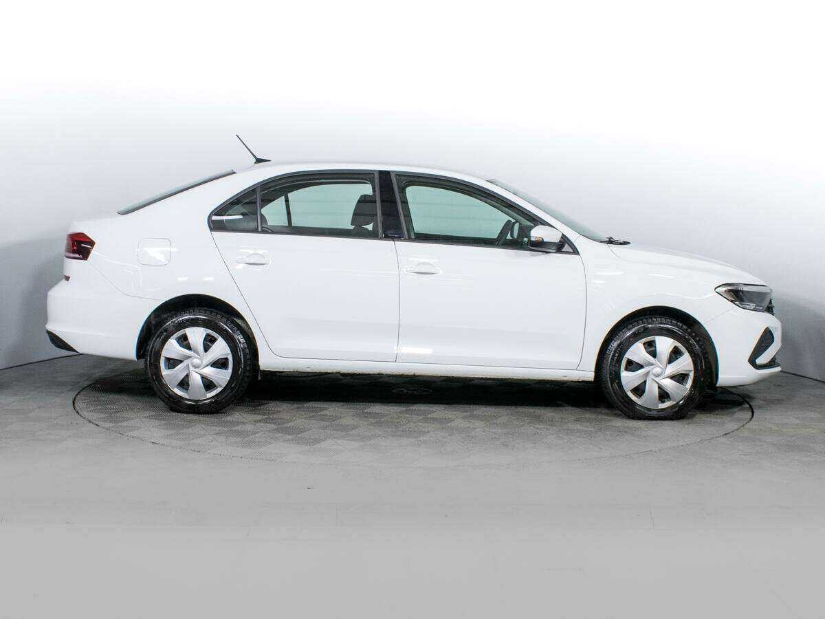 Volkswagen Polo с пробегом — 2021 год. Фото: #3