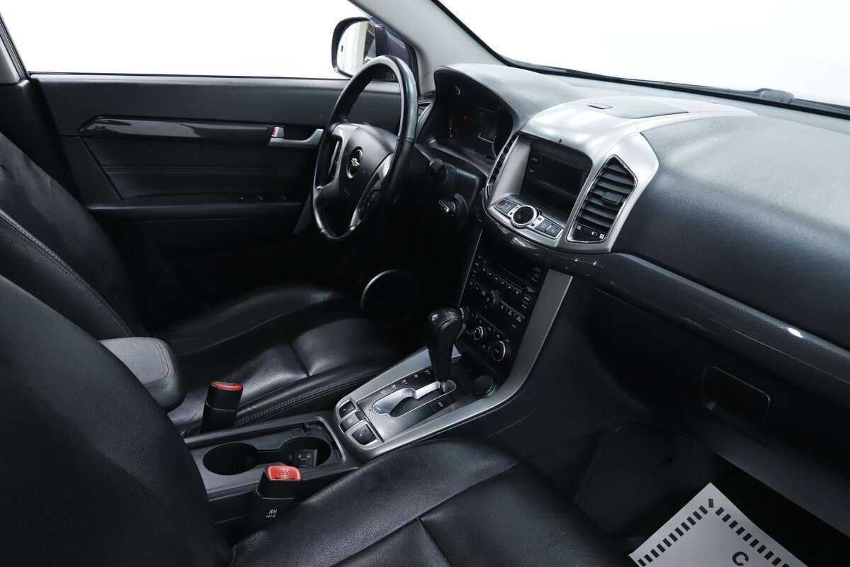 Chevrolet Captiva с пробегом — 2015 год. Фото: #14