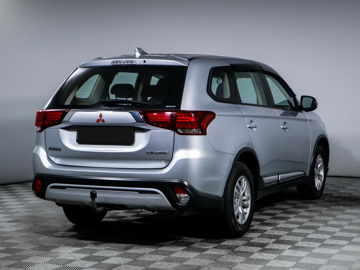 Mitsubishi Outlander с пробегом — 2019 год. Фото: #4