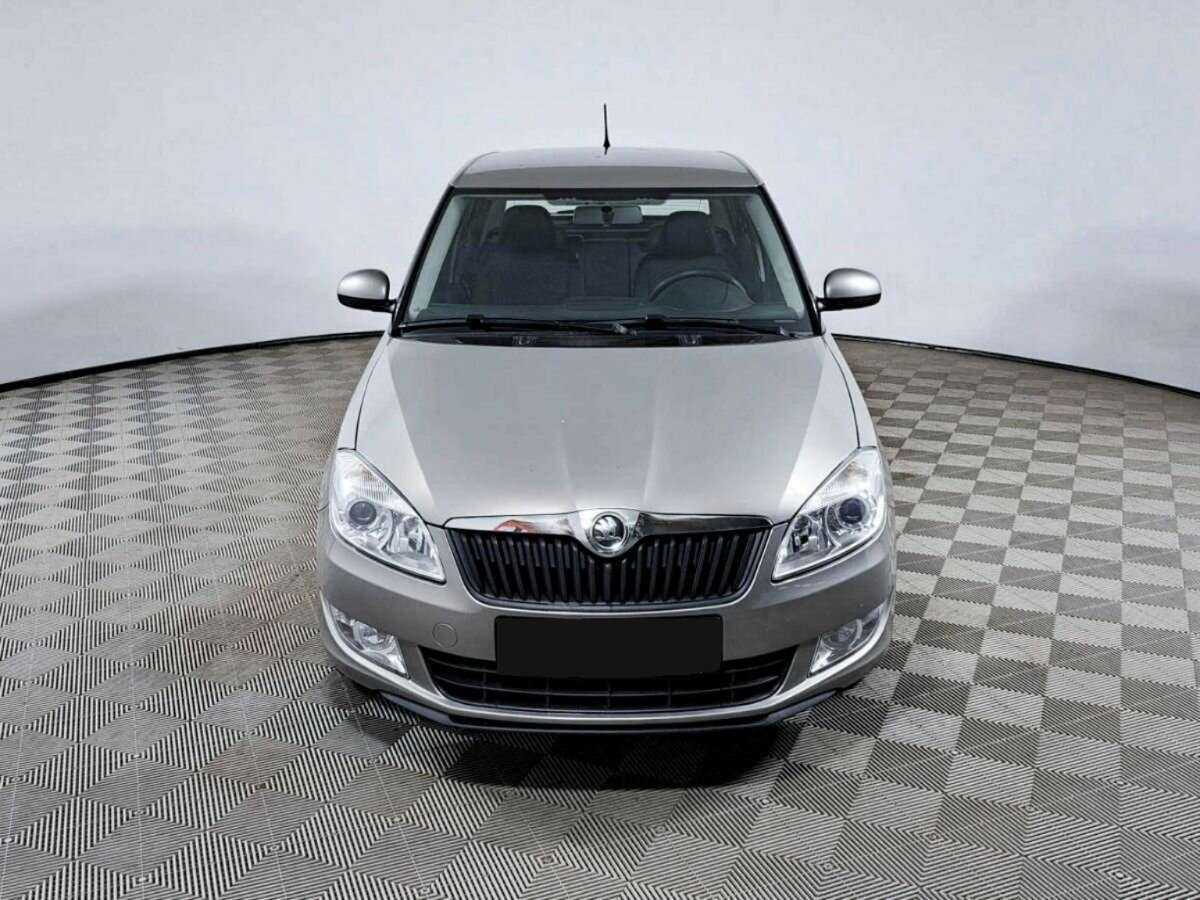 Skoda Fabia с пробегом — 2013 год. Фото: #1