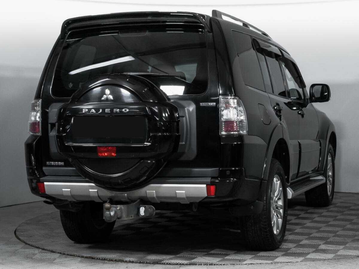 Mitsubishi Pajero с пробегом — 2014 год. Фото: #4