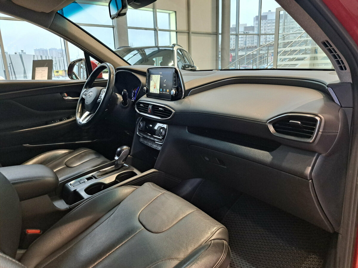 Hyundai Santa Fe с пробегом — 2019 год. Фото: #10