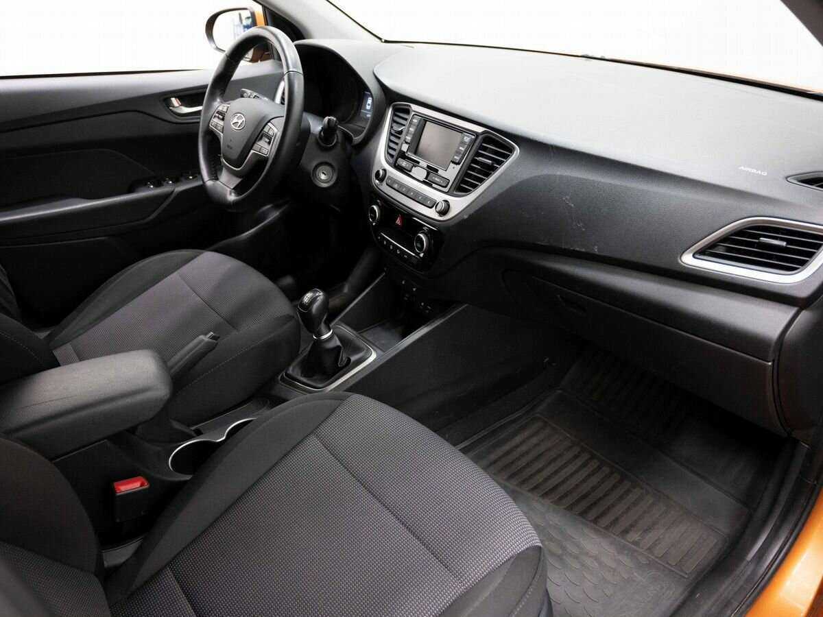 Hyundai Solaris с пробегом — 2018 год. Фото: #10