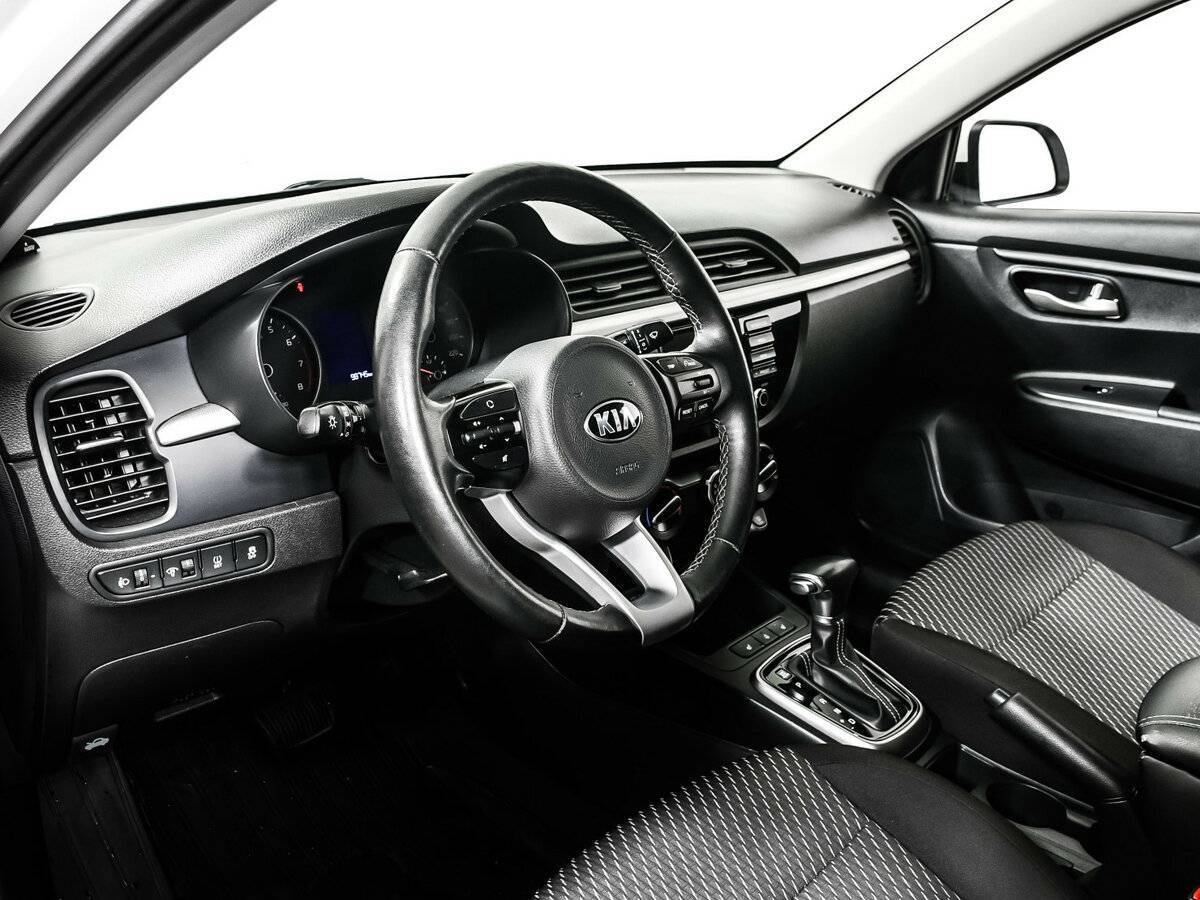 Kia Rio с пробегом — 2018 год. Фото: #11