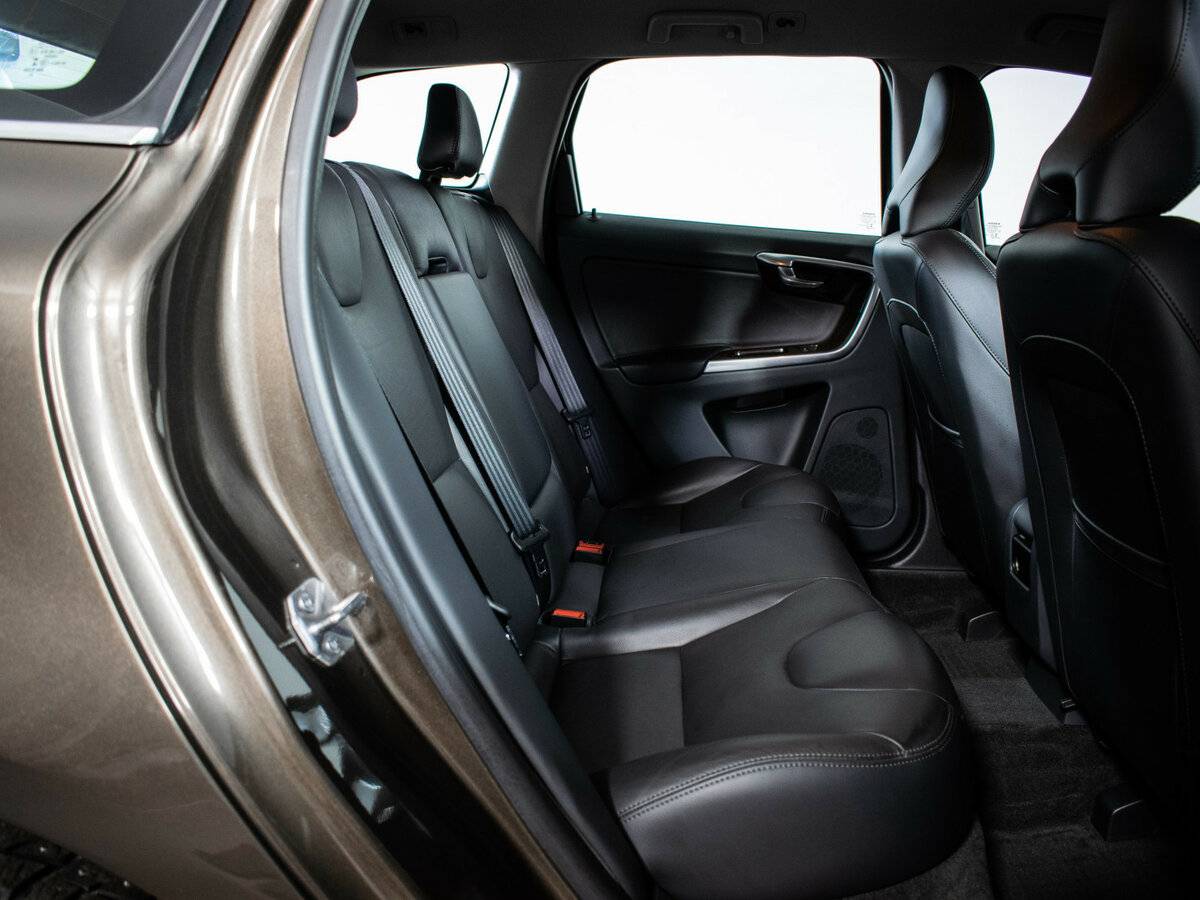 Volvo XC60 с пробегом — 2014 год. Фото: #8