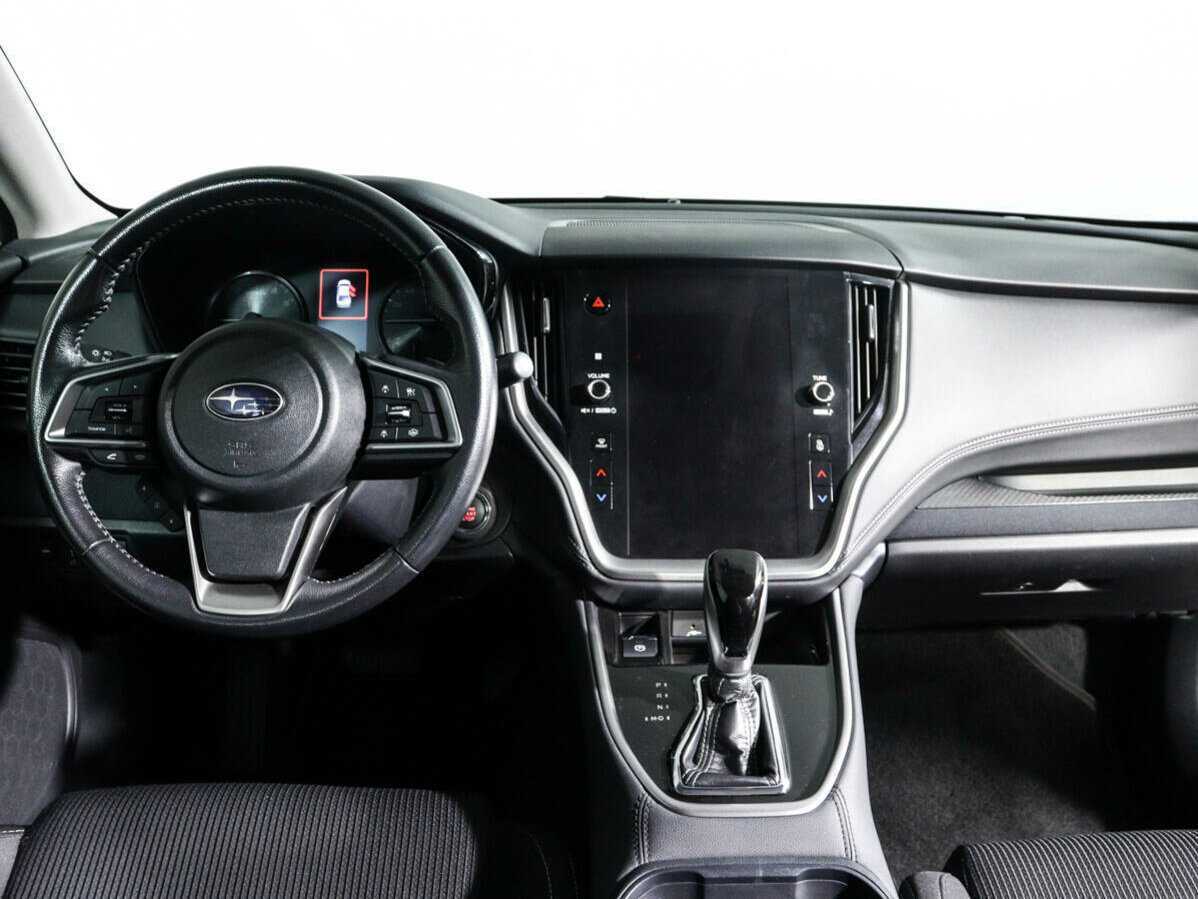 Subaru Legacy с пробегом — 2020 год. Фото: #9