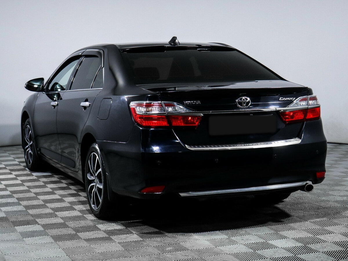 Toyota Camry с пробегом — 2016 год. Фото: #5