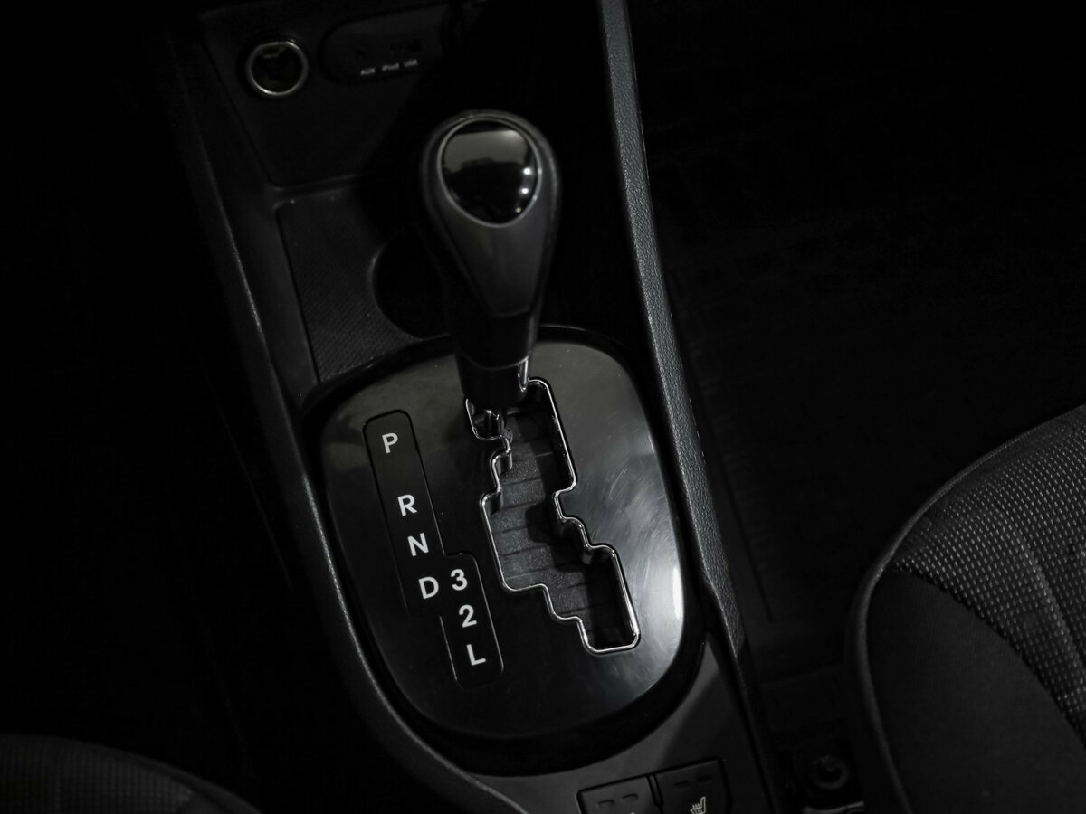 Kia Rio с пробегом — 2013 год. Фото: #10