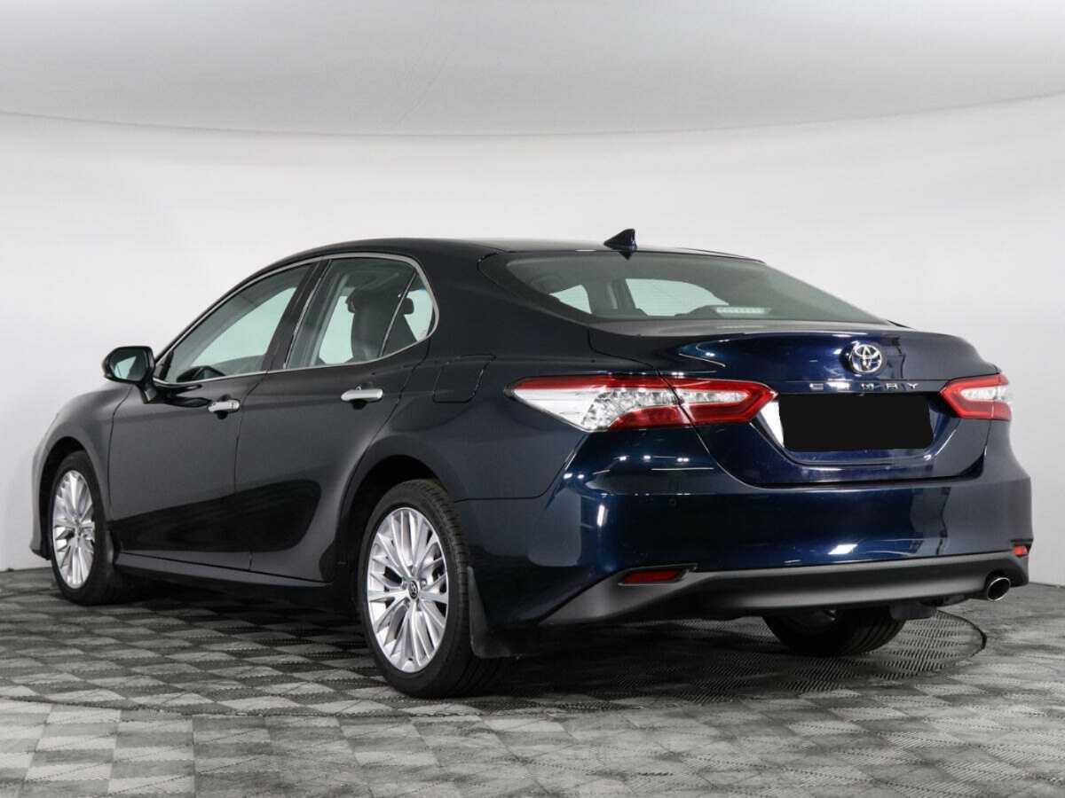 Toyota Camry с пробегом — 2020 год. Фото: #6