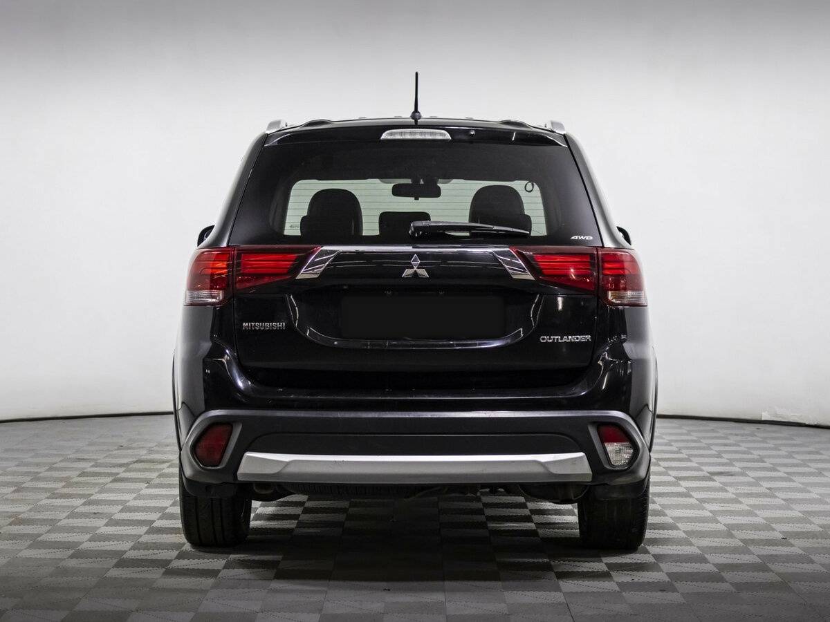 Mitsubishi Outlander с пробегом — 2015 год. Фото: #4