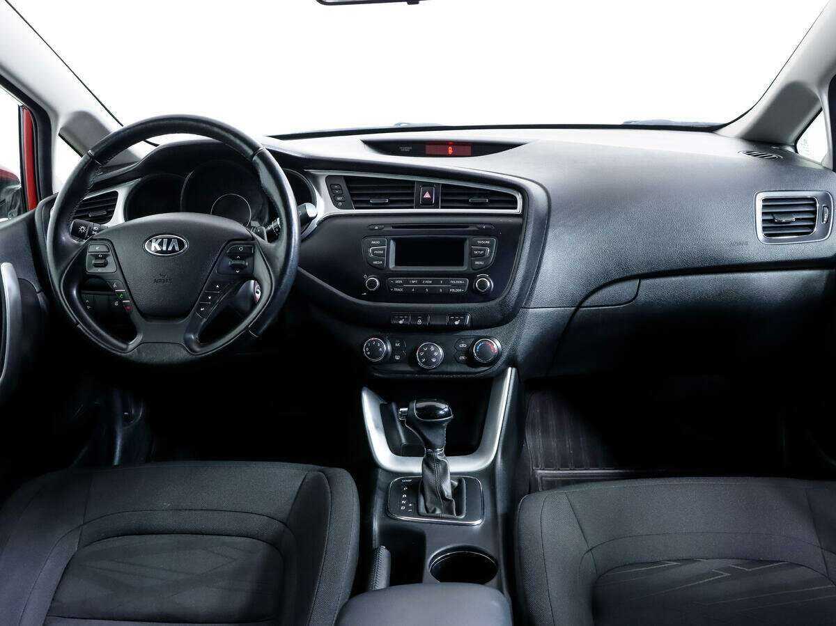 Kia Ceed с пробегом — 2018 год. Фото: #9