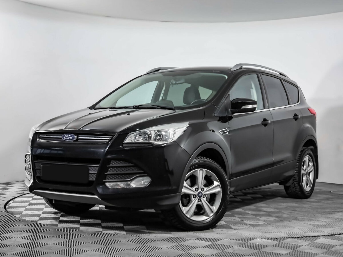 Ford Kuga с пробегом — 2015 год. Фото: #0