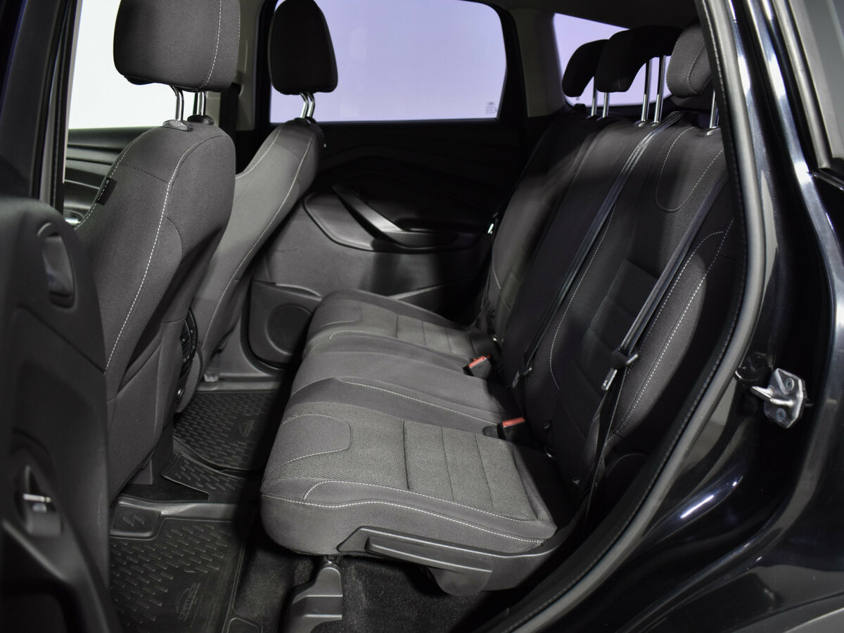 Ford Kuga с пробегом — 2014 год. Фото: #9